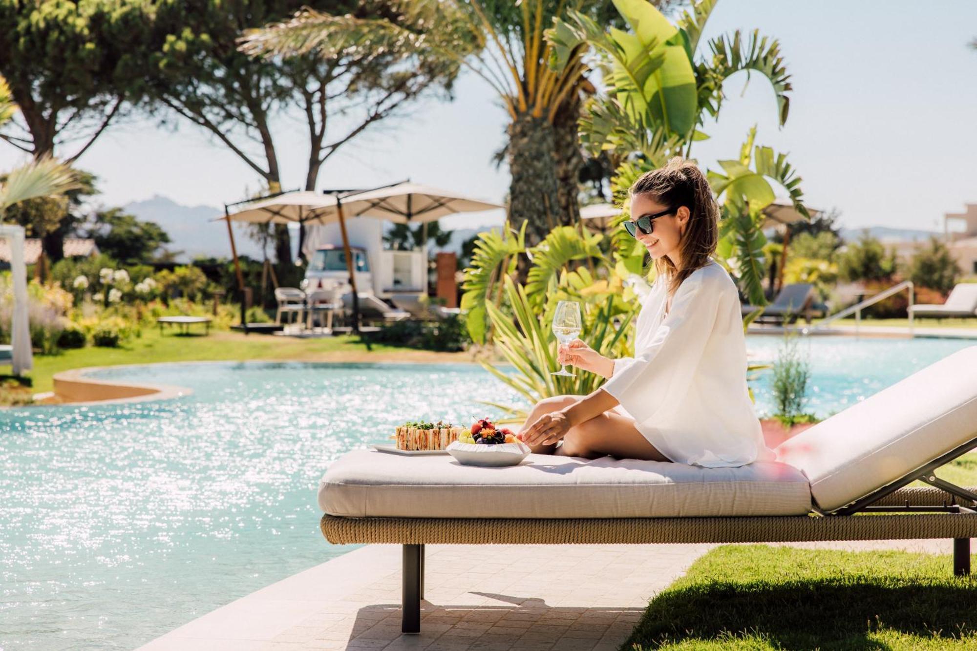 7Pines Resort Sardinia - A Destination By Hyatt Baja Sardinya Dış mekan fotoğraf
